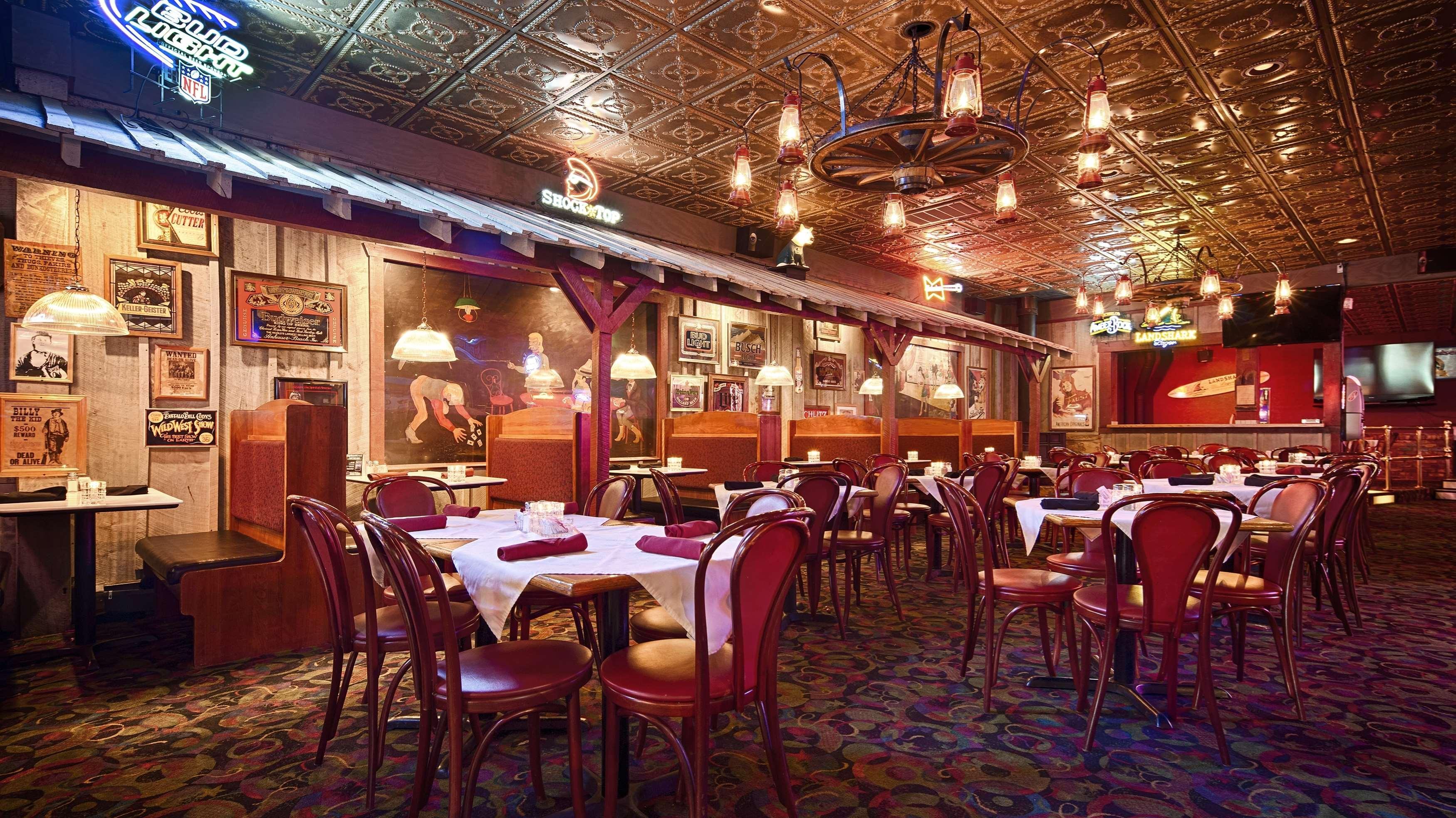 Best Western Plus Longbranch Hotel & Convention Center Cedar Rapids Extérieur photo